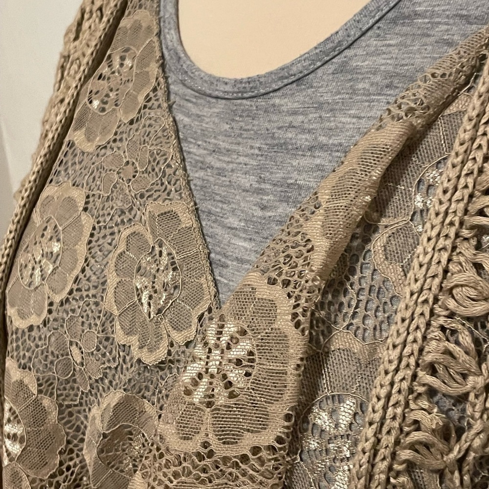 Easel by Los Angeles Size Small Tan Crocheted Boho Vest - Picture 7 of 7